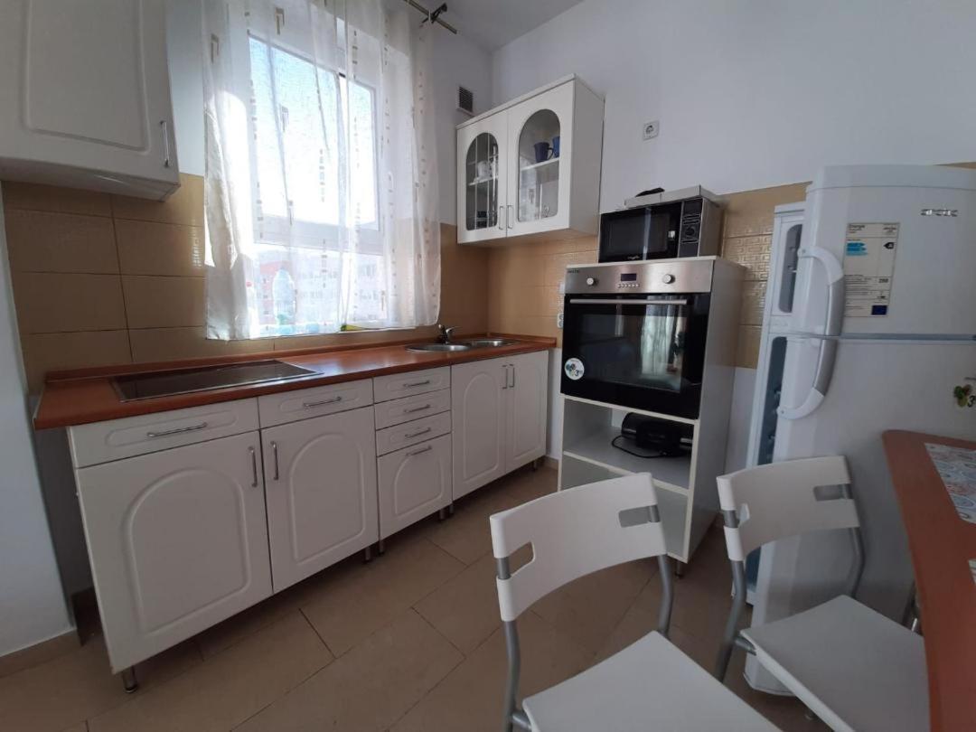 Arad Chic Apartament Uta Exterior foto
